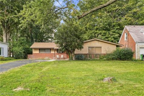110 E 252nd Street Euclid OH 44132