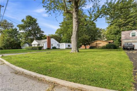 110 E 252nd Street Euclid OH 44132