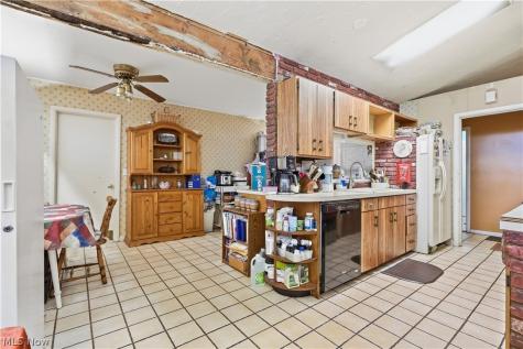 110 E 252nd Street Euclid OH 44132