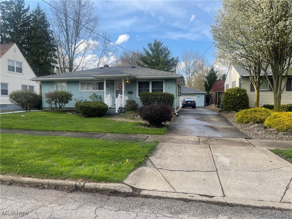 1166 Raymond Street NW Warren OH 44485