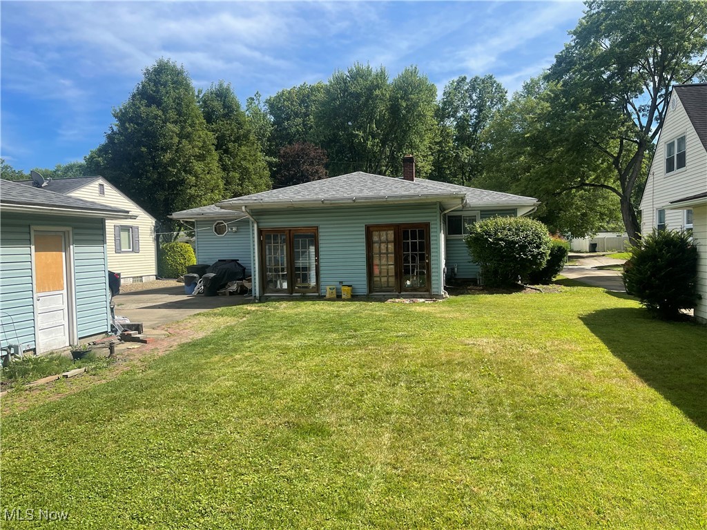 1166 Raymond Street NW Warren OH 44485