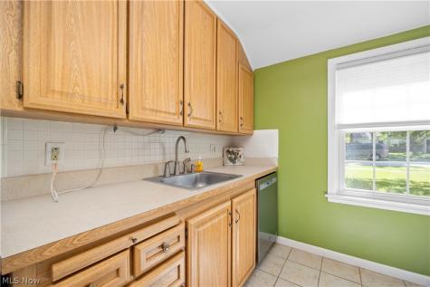 266 Franklin Drive Berea OH 44017