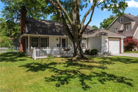 266 Franklin Drive Berea OH 44017