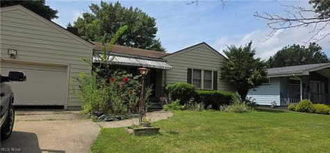 2512 Homestead Avenue Youngstown OH 44502