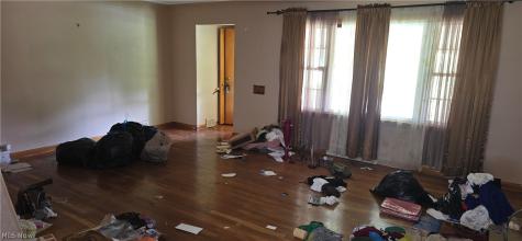 2512 Homestead Avenue Youngstown OH 44502