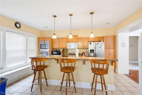1463 E 105th Street Cleveland OH 44106