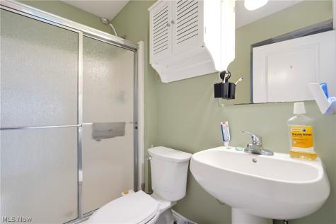 1463 E 105th Street Cleveland OH 44106