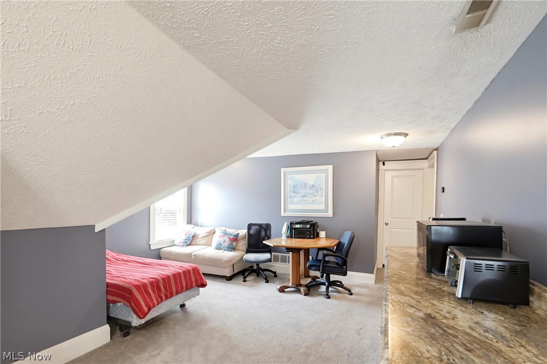 1463 E 105th Street Cleveland OH 44106