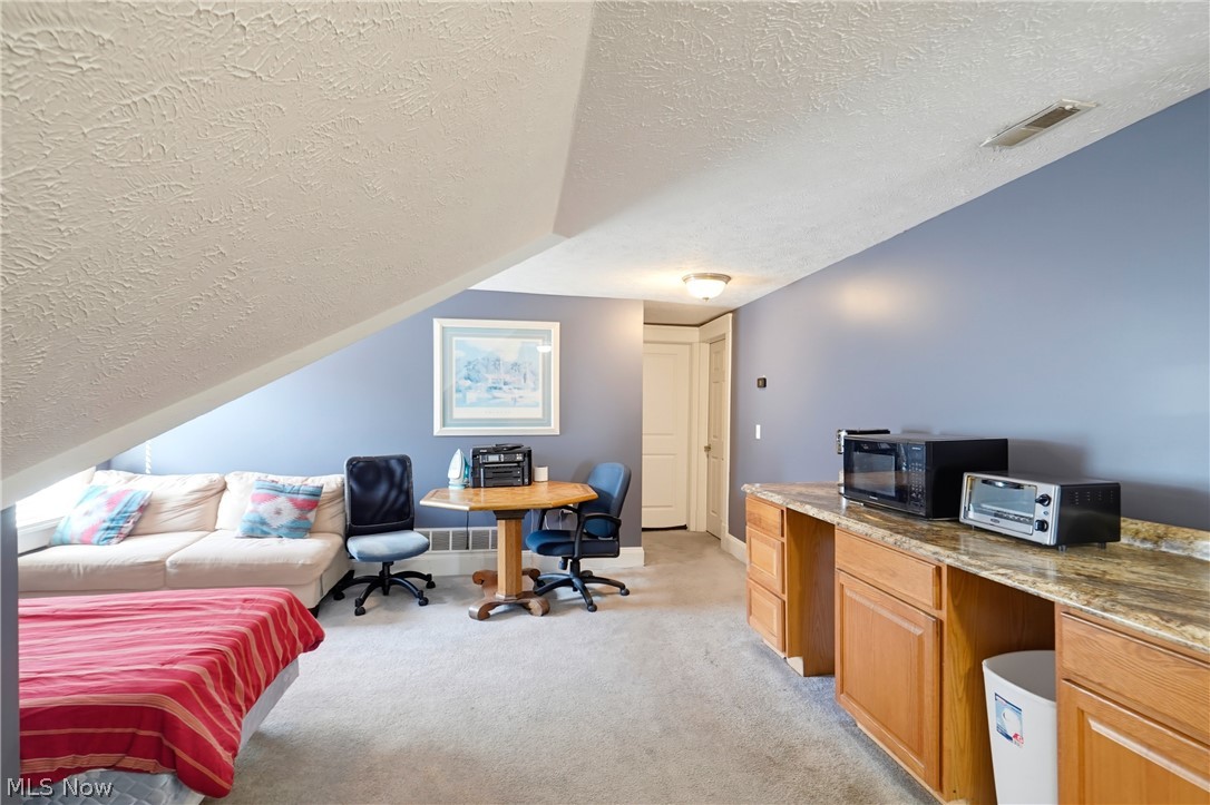 1463 E 105th Street Cleveland OH 44106