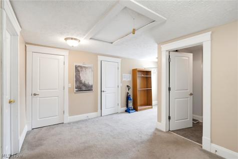 1463 E 105th Street Cleveland OH 44106