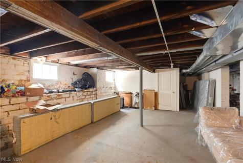 1463 E 105th Street Cleveland OH 44106
