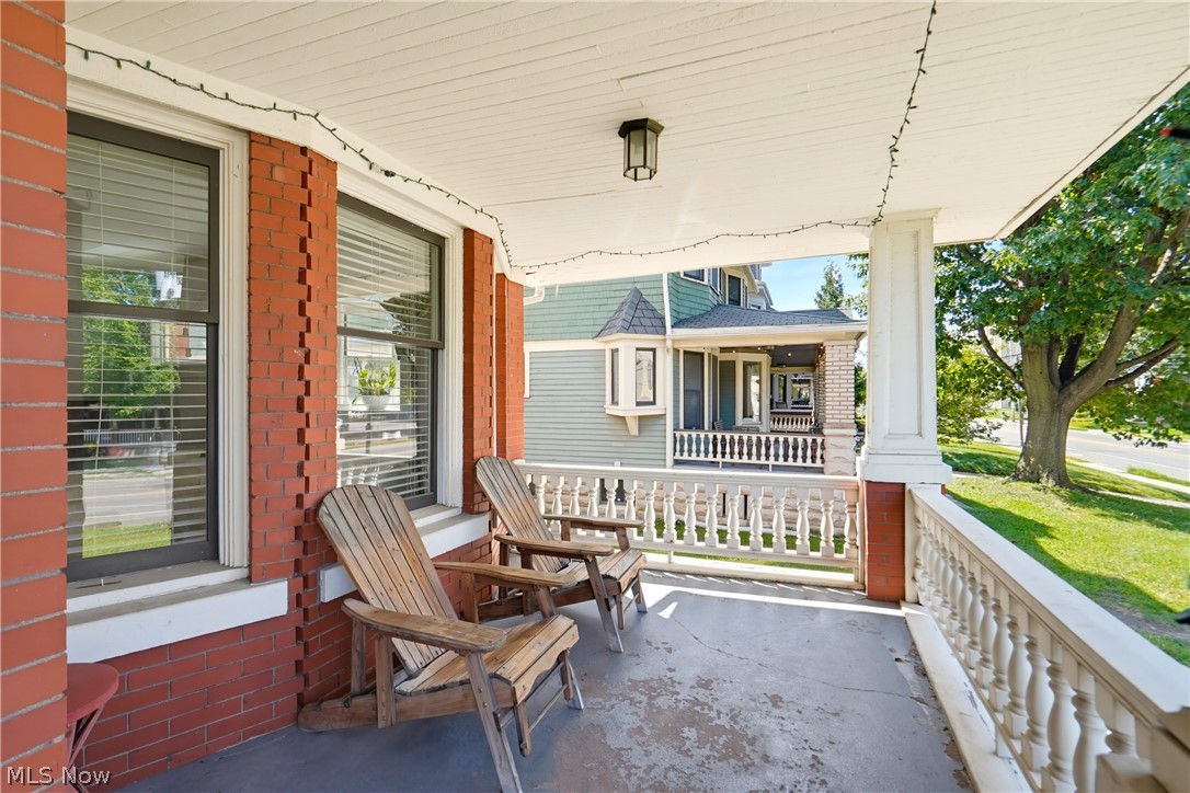 1463 E 105th Street Cleveland OH 44106
