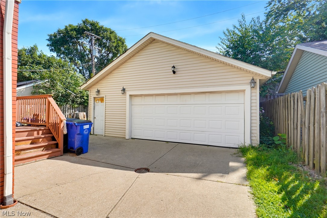 1463 E 105th Street Cleveland OH 44106
