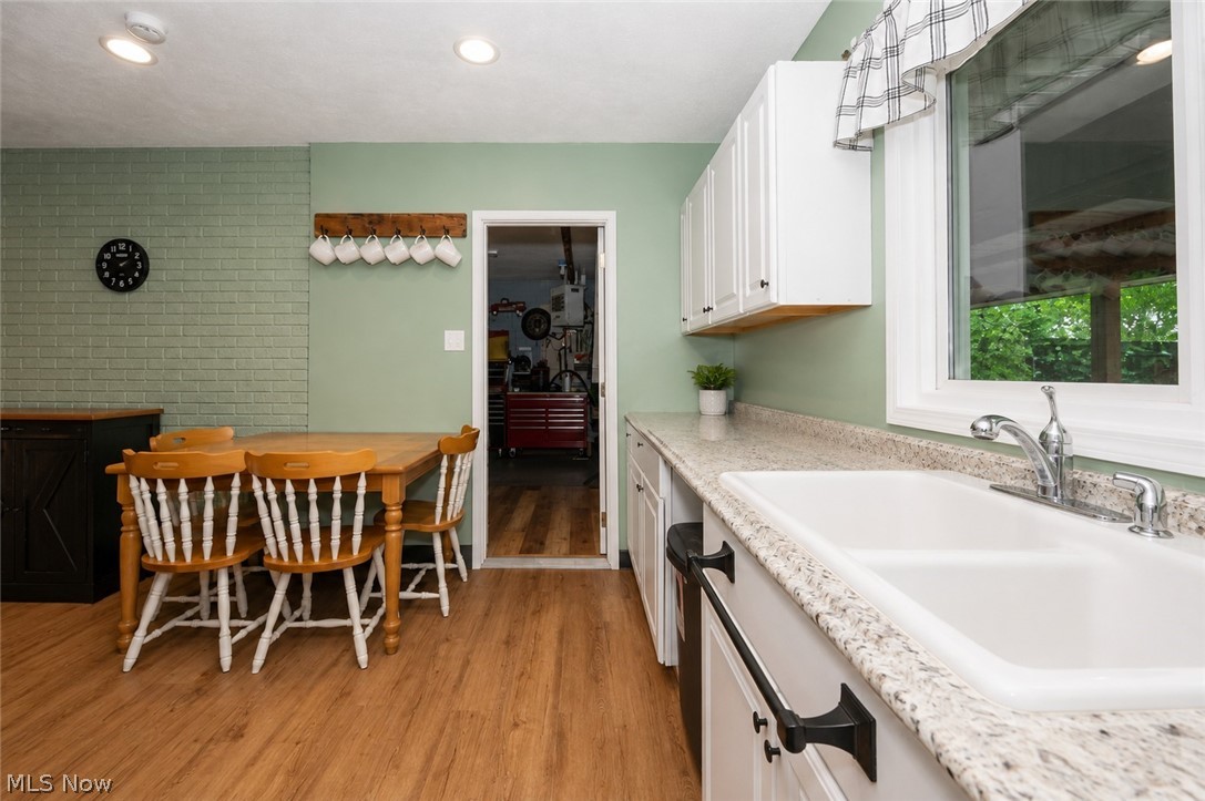 1572 Merle Road Salem OH 44460