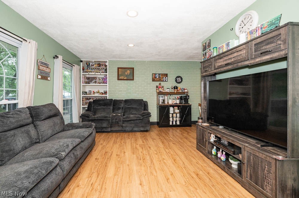 1572 Merle Road Salem OH 44460