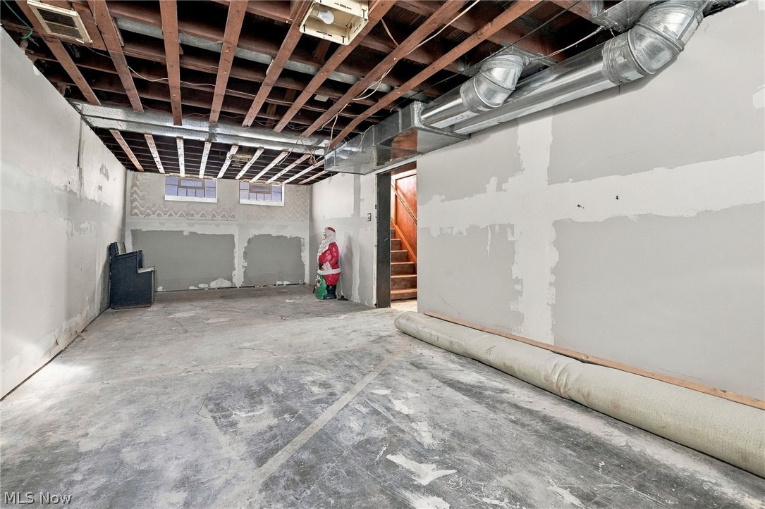 13613 Harold Avenue Cleveland OH 44135