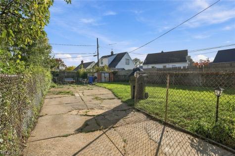 13613 Harold Avenue Cleveland OH 44135