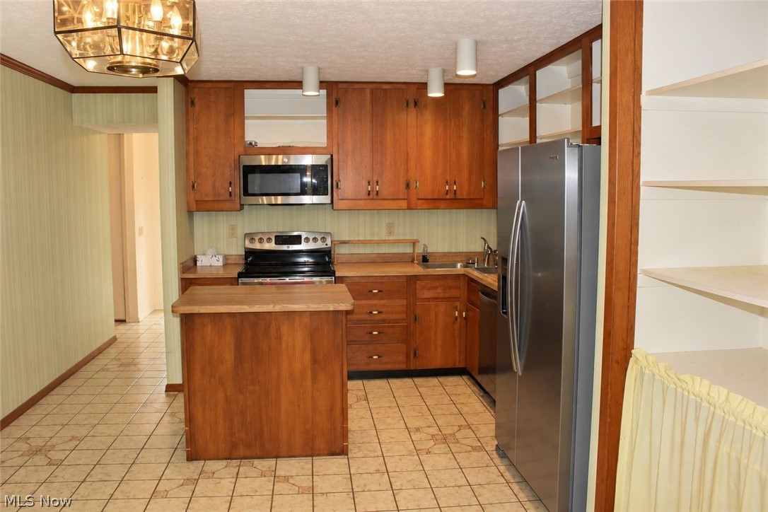 10816 Meadowgrass Road Strongsville OH 44149