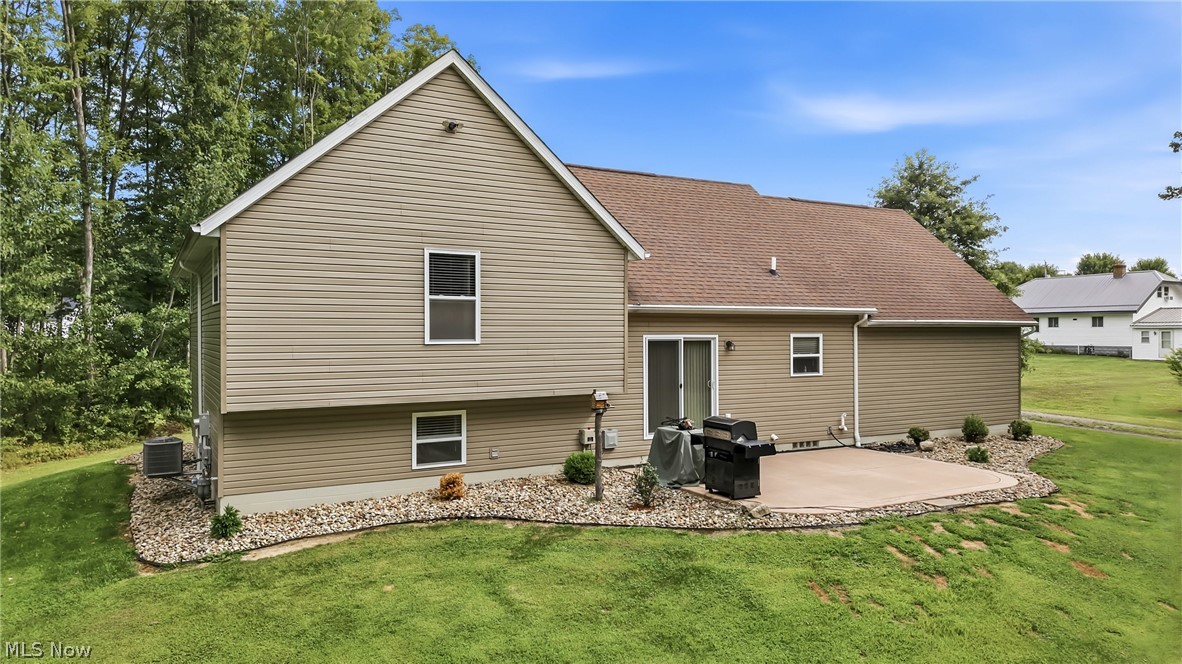 2121 State Route 88 Bristolville OH 44402