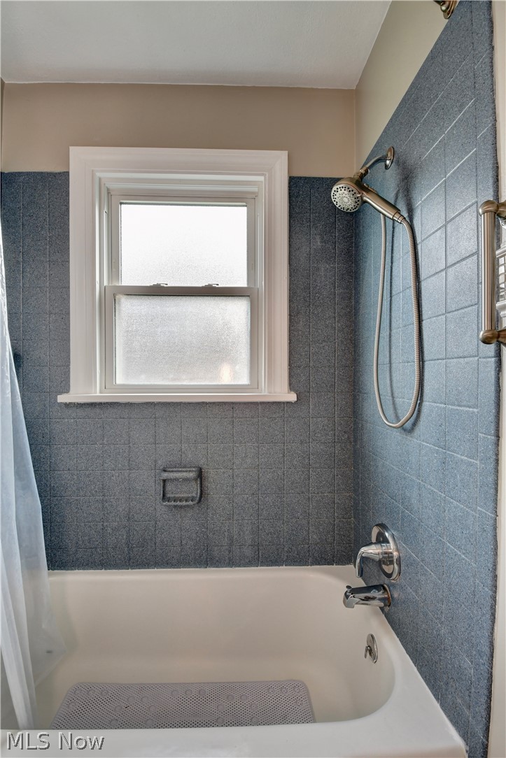 169 S Milton Street Smithville OH 44677