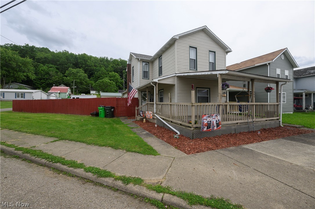 544 E High Street Uhrichsville OH 44683