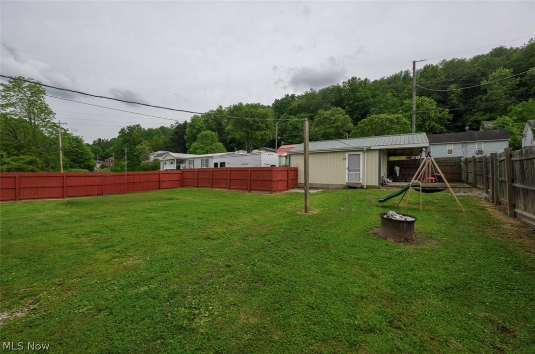 544 E High Street Uhrichsville OH 44683