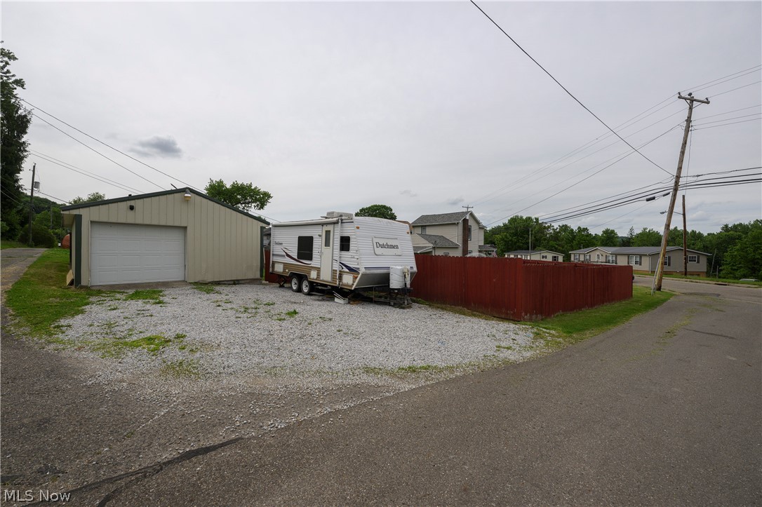 544 E High Street Uhrichsville OH 44683
