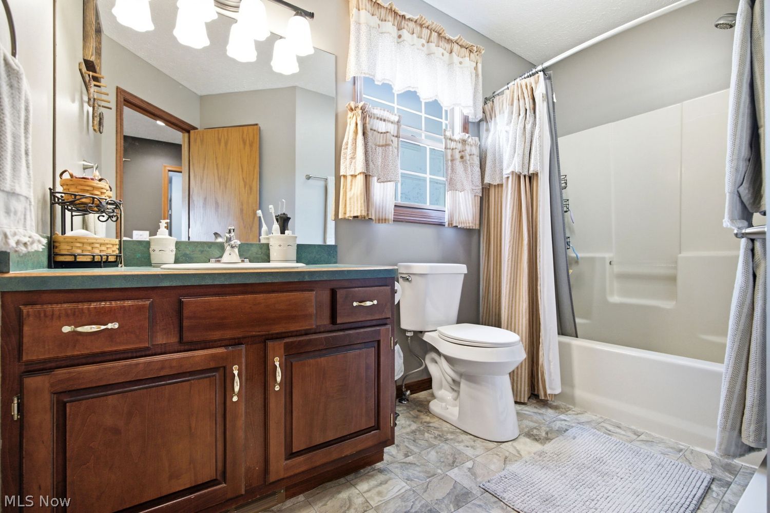 17095 Mennell Road Grafton OH 44044