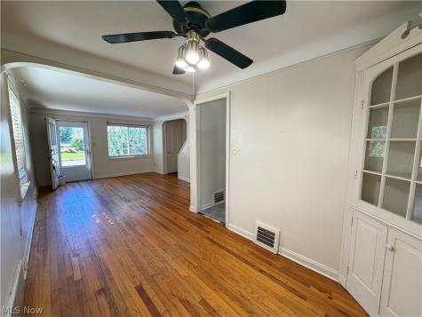 335 E 250th Street Euclid OH 44132