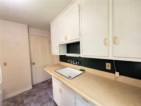 335 E 250th Street Euclid OH 44132