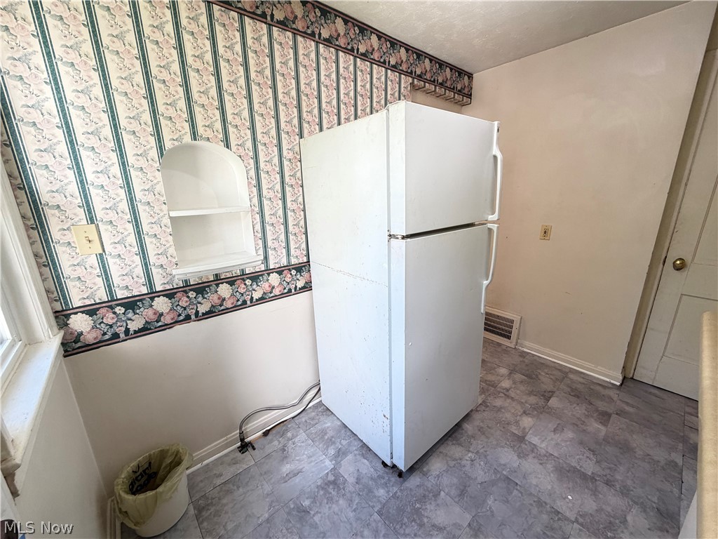 335 E 250th Street Euclid OH 44132