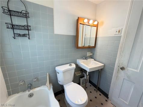 335 E 250th Street Euclid OH 44132