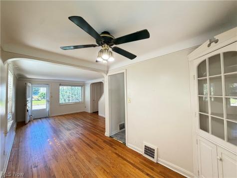 335 E 250th Street Euclid OH 44132