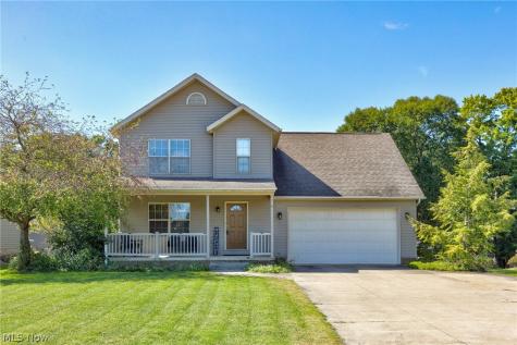 6107 Sky Ridge Avenue NE Louisville OH 44641