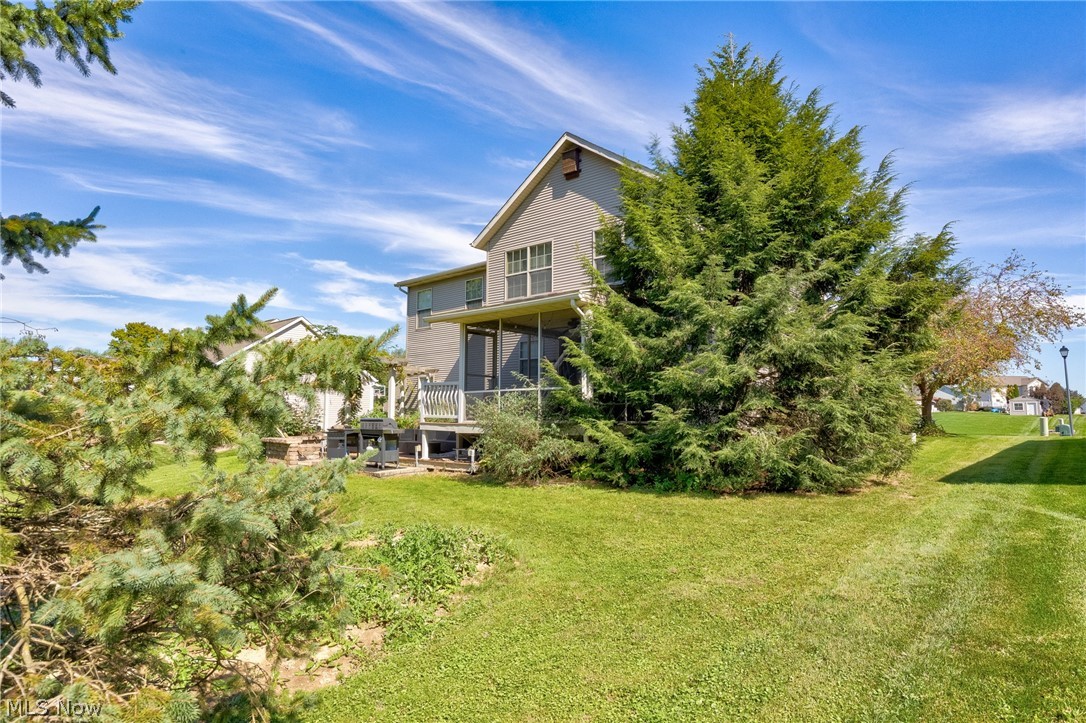 6107 Sky Ridge Avenue NE Louisville OH 44641
