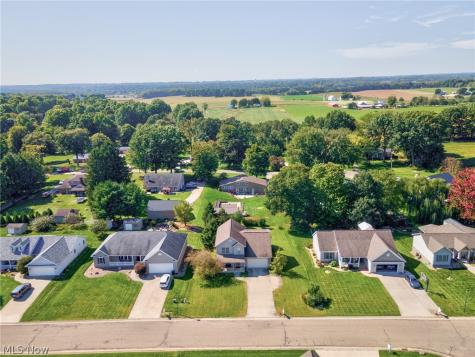 6107 Sky Ridge Avenue NE Louisville OH 44641