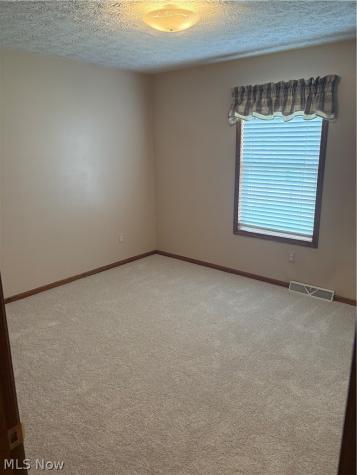 4825 Woodstone Avenue NW Canton OH 44647