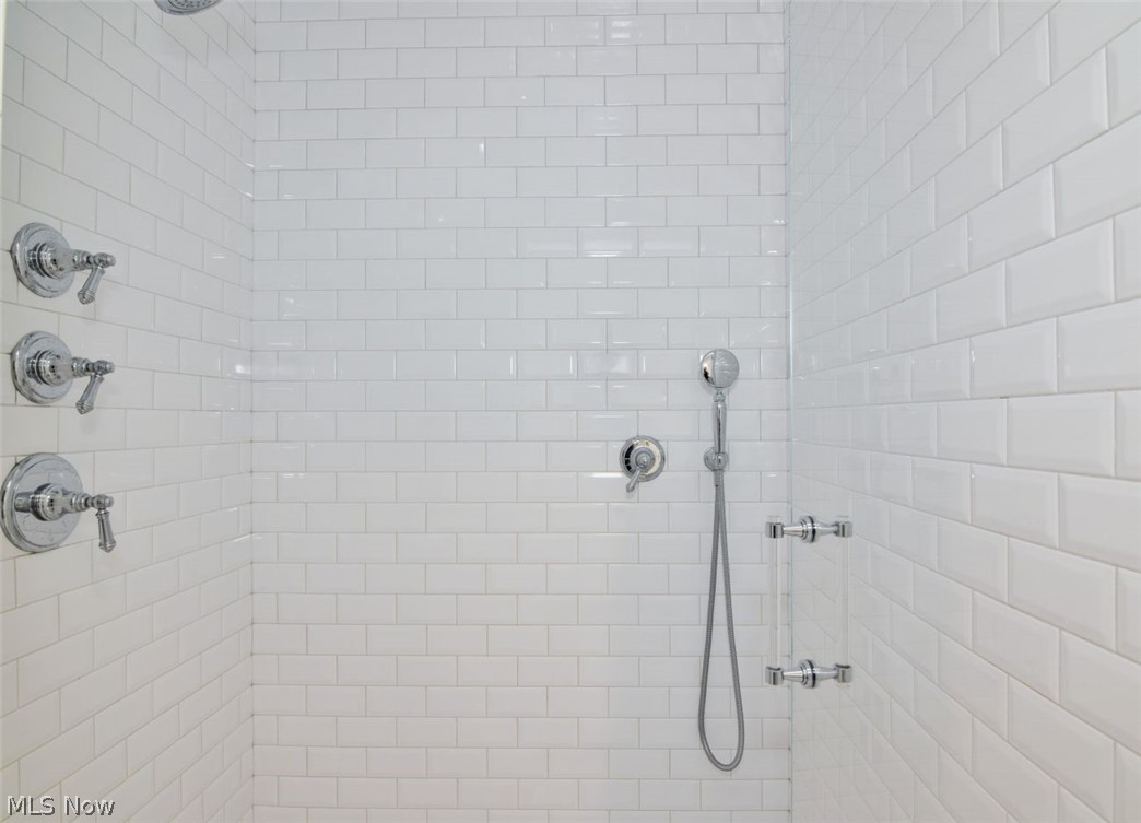 2849 Glengary Road Shaker Heights OH 44120