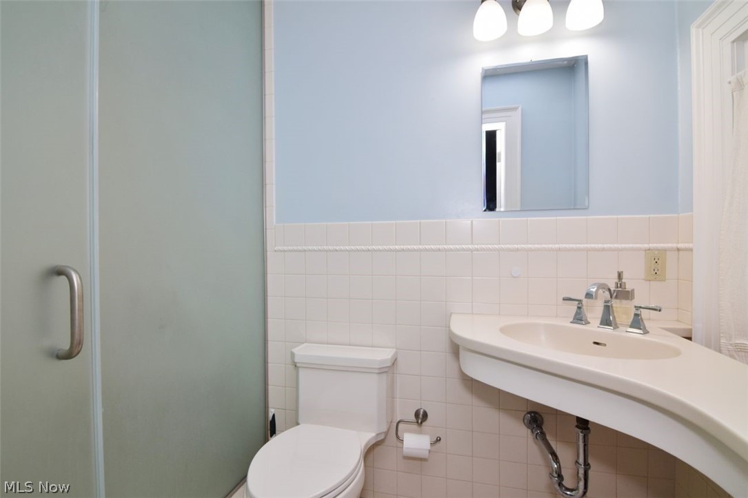 2849 Glengary Road Shaker Heights OH 44120