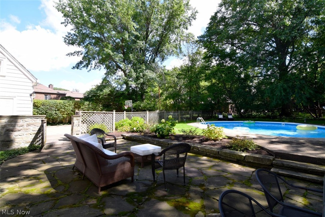 2849 Glengary Road Shaker Heights OH 44120
