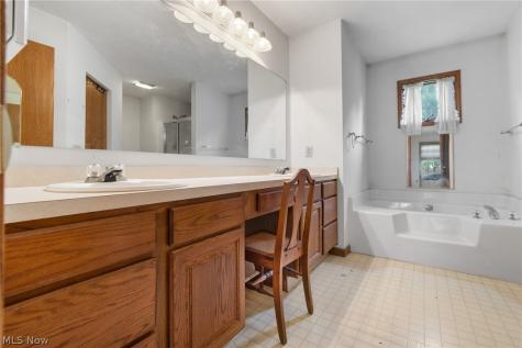 7567 Oakdale Street NW Massillon OH 44646
