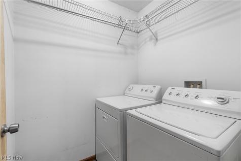 7567 Oakdale Street NW Massillon OH 44646