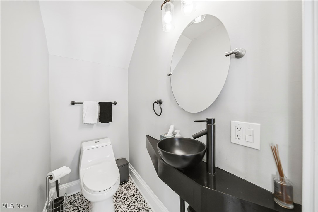 3014 Euclid Heights Boulevard Cleveland Heights OH 44118