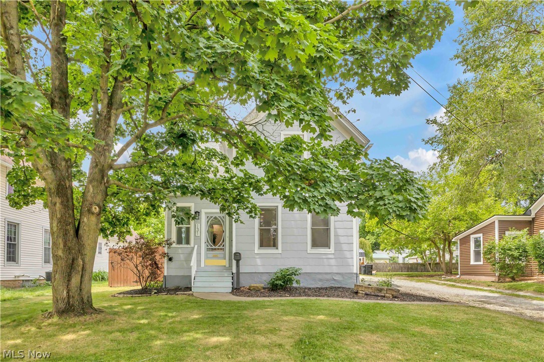 131 N Vine Street Medina OH 44256