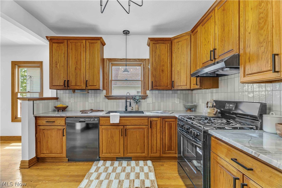 131 N Vine Street Medina OH 44256