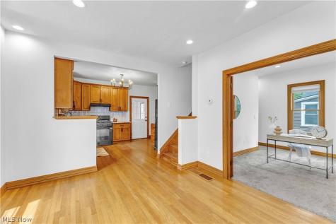 131 N Vine Street Medina OH 44256
