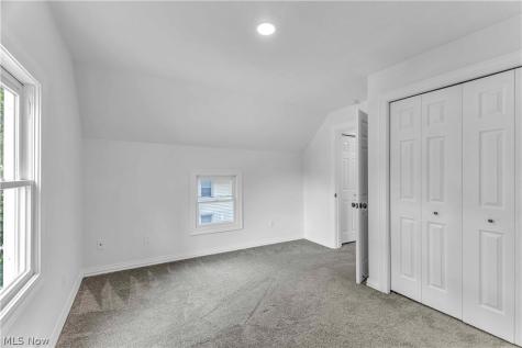 131 N Vine Street Medina OH 44256