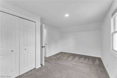 131 N Vine Street Medina OH 44256