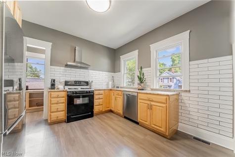 4220 W 36th Street Cleveland OH 44109