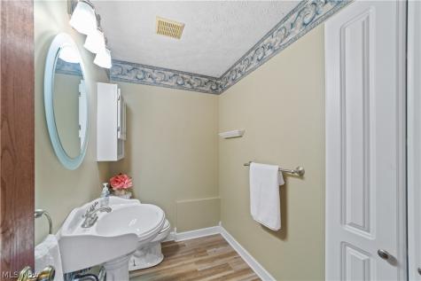 2540 Ashdale Drive Twinsburg OH 44087